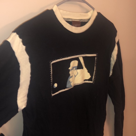 Long Sleeve Baseball Shirt - Picture 2 of 4